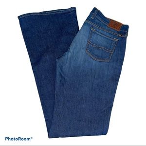 Lucky Brand Charlie Flare Jeans 10/30 Long
